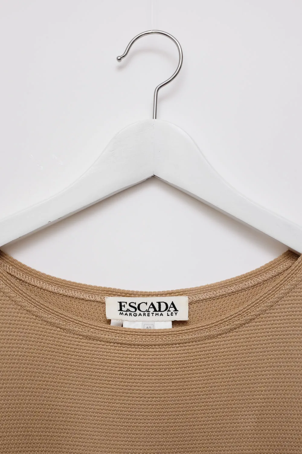 0050_ESCADA BEIGE SILK SWEATER