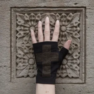 Black hobo length cross printed merino fingerless gloves