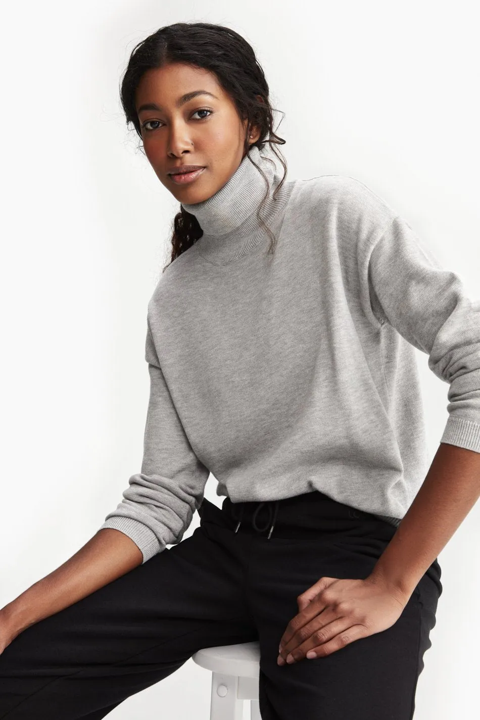 COZY  TURTLE NECK TOP