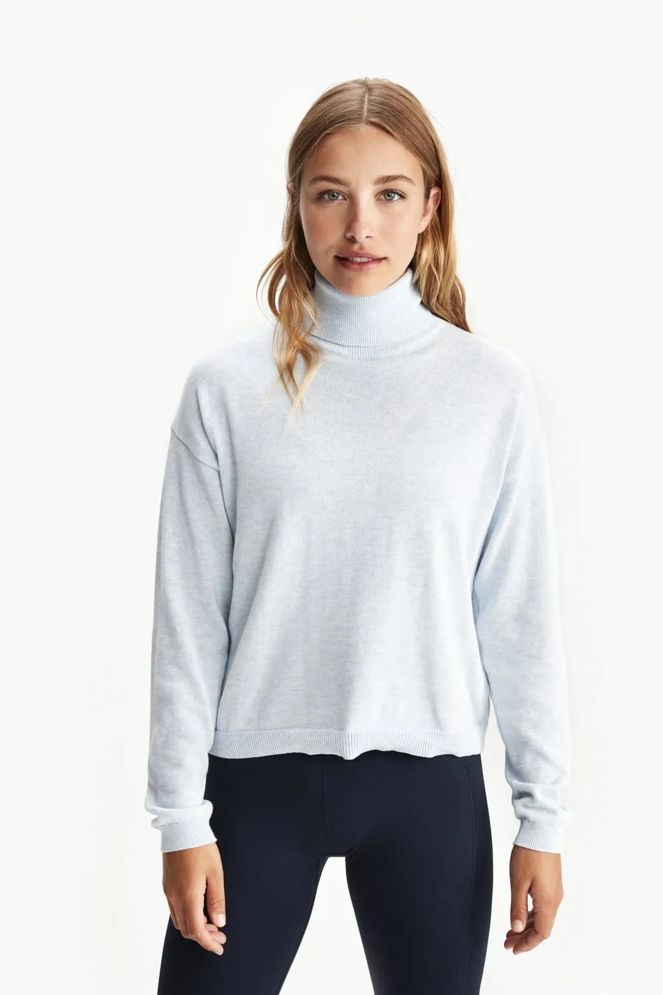 COZY  TURTLE NECK TOP