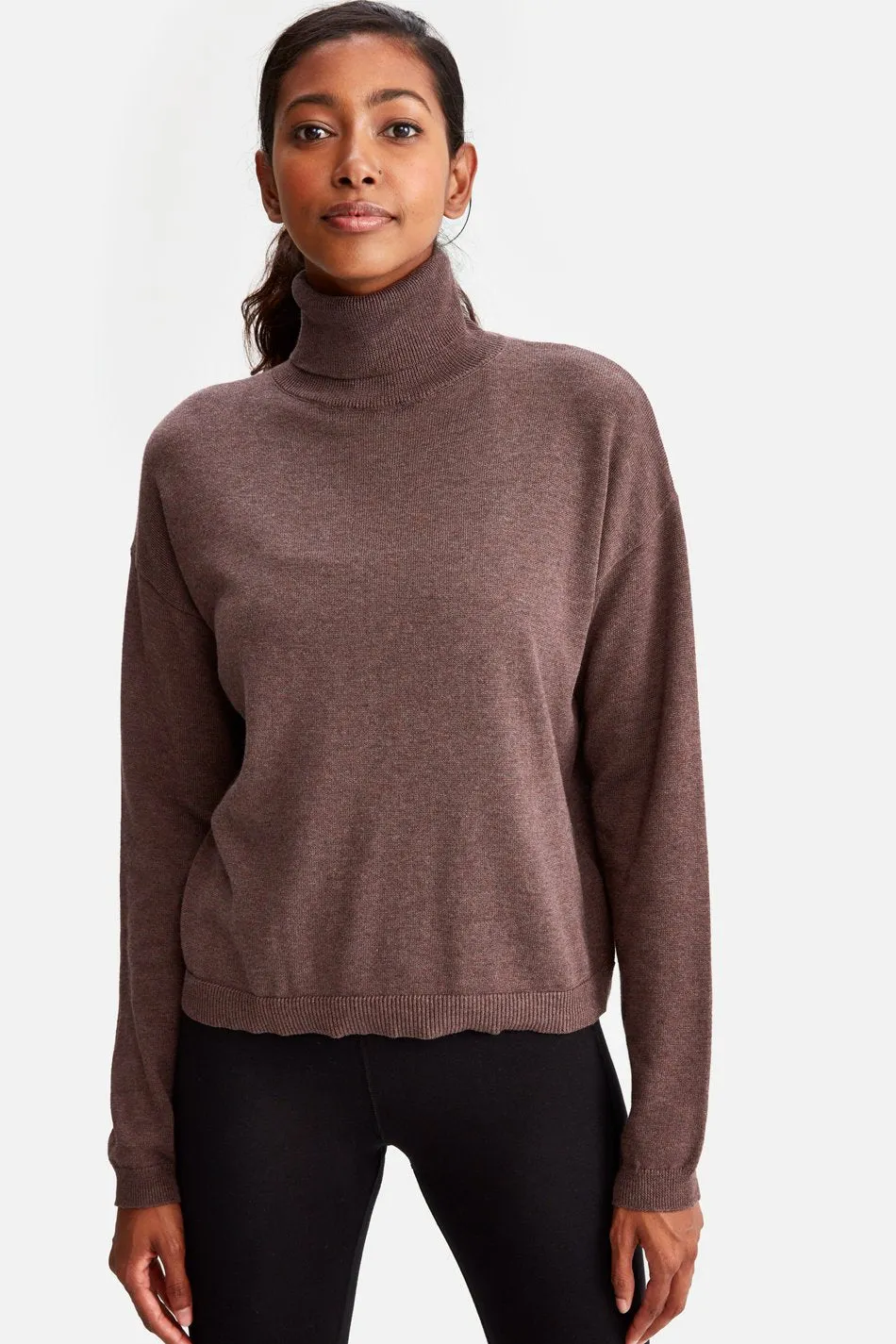 COZY  TURTLE NECK TOP