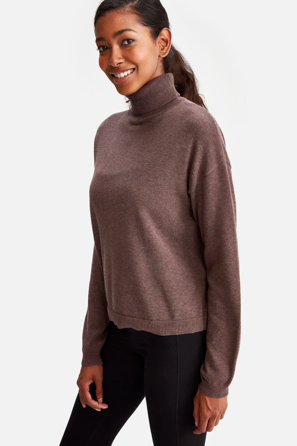 COZY  TURTLE NECK TOP