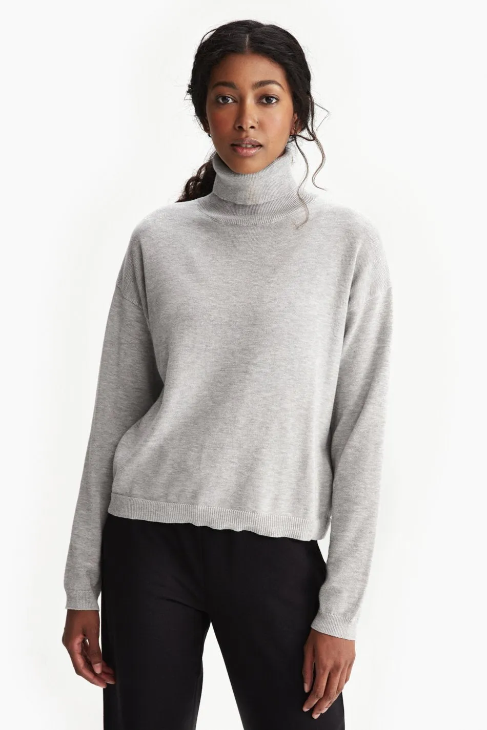 COZY  TURTLE NECK TOP